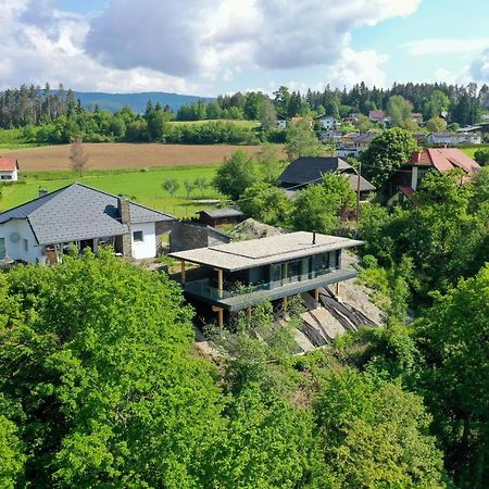 Modernes Ferienhaus Mit Panoramablick Rosegg Exteriör bild