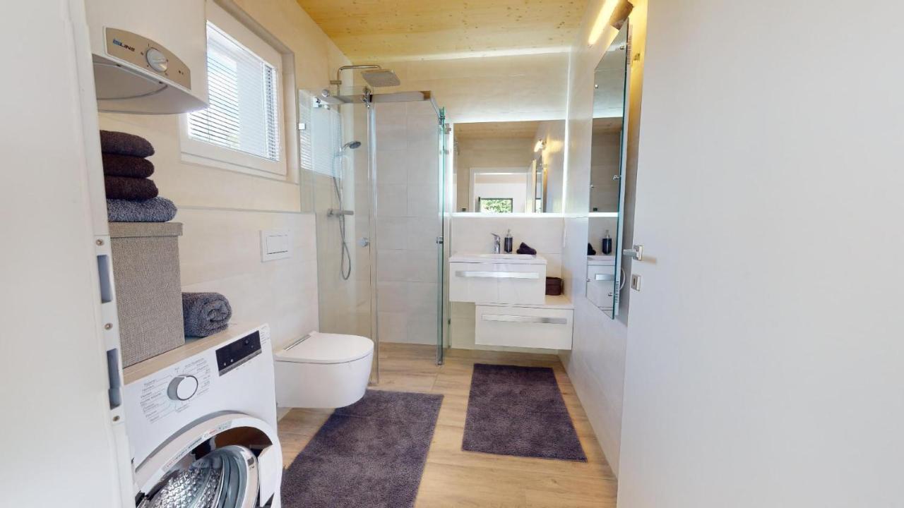 Modernes Ferienhaus Mit Panoramablick Rosegg Exteriör bild